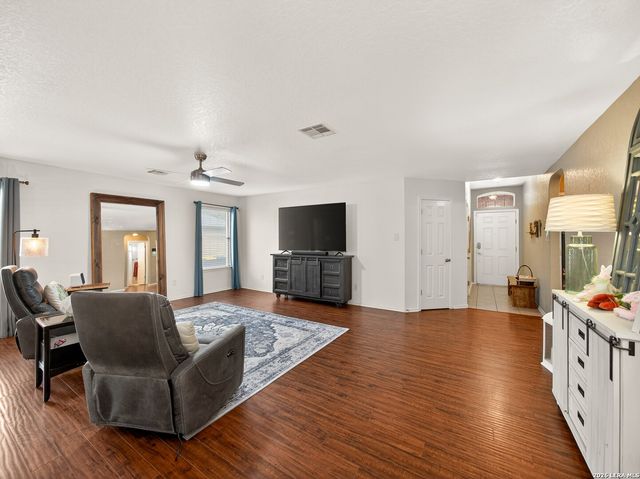 760 Fountain Gate, Schertz, TX 78108