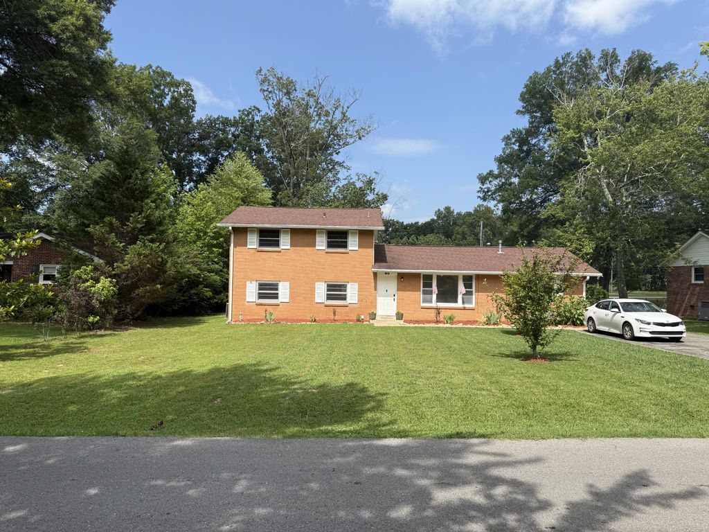613 Cumberland Ave, Tullahoma, TN 37388
