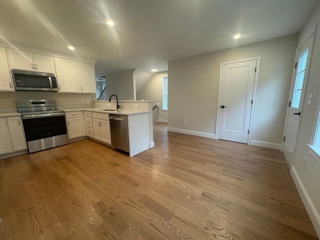 87 Kearsarge Lane, Tilton, NH 03276