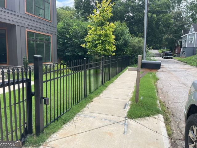 1144 Hubbard Street SW, Atlanta, GA 30310