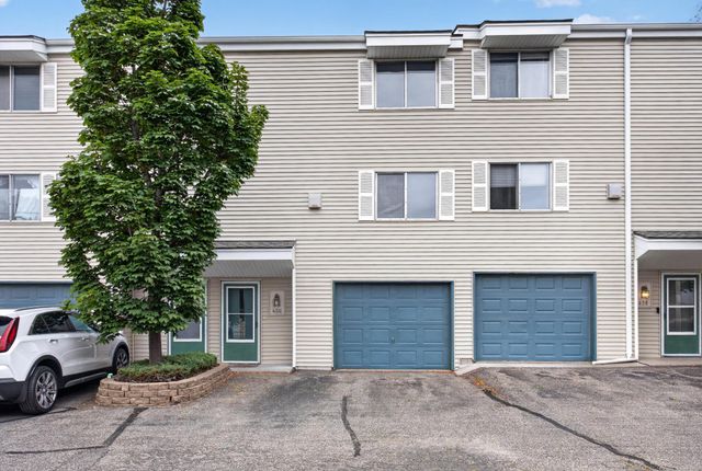 456 Dorland Court S, Maplewood, MN 55119