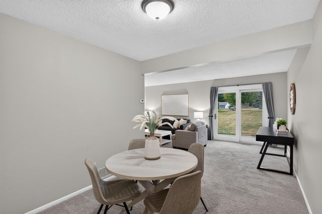 456 Dorland Court S, Maplewood, MN 55119
