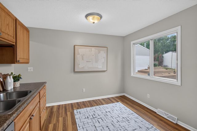 456 Dorland Court S, Maplewood, MN 55119