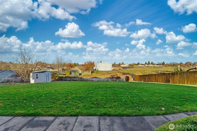 340 SE Highland Park Drive, College Place, WA 99324