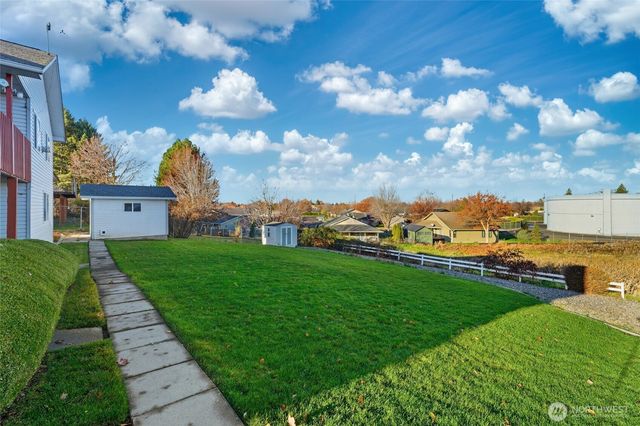 340 SE Highland Park Drive, College Place, WA 99324