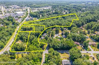 1 Maxwell Drive, Clifton Park, NY 12065