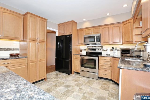 1400 Rt-208, Hawthorne, NJ 07506