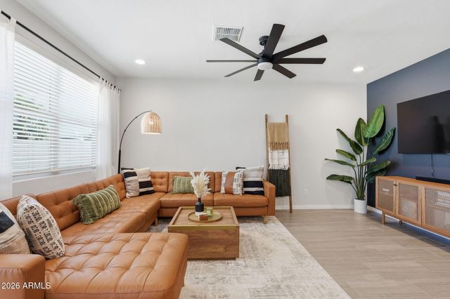 4548 W SWEETBUSH Way, San Tan Valley, AZ 85144