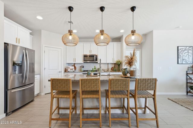 4548 W SWEETBUSH Way, San Tan Valley, AZ 85144