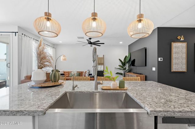 4548 W SWEETBUSH Way, San Tan Valley, AZ 85144