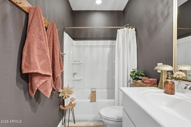 4548 W SWEETBUSH Way, San Tan Valley, AZ 85144