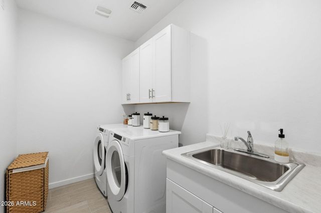 4548 W SWEETBUSH Way, San Tan Valley, AZ 85144