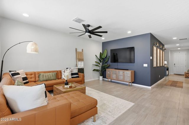 4548 W SWEETBUSH Way, San Tan Valley, AZ 85144