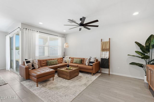 4548 W SWEETBUSH Way, San Tan Valley, AZ 85144