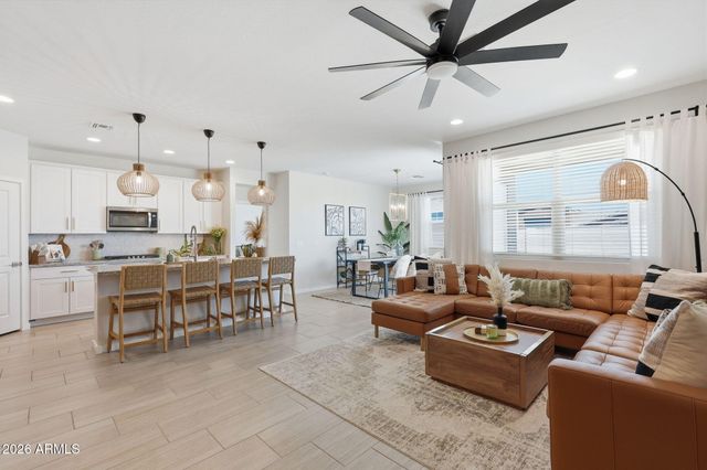 4548 W SWEETBUSH Way, San Tan Valley, AZ 85144