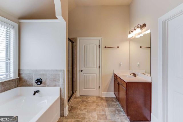 341 Chandler Bluff Court, Grayson, GA 30017