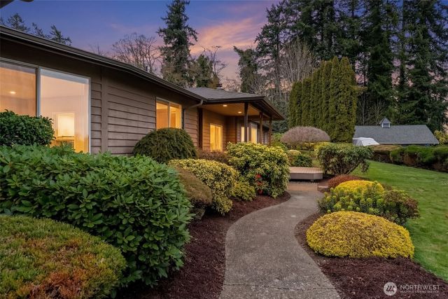 2590 NE William E Sutton Road, Bremerton, WA 98311