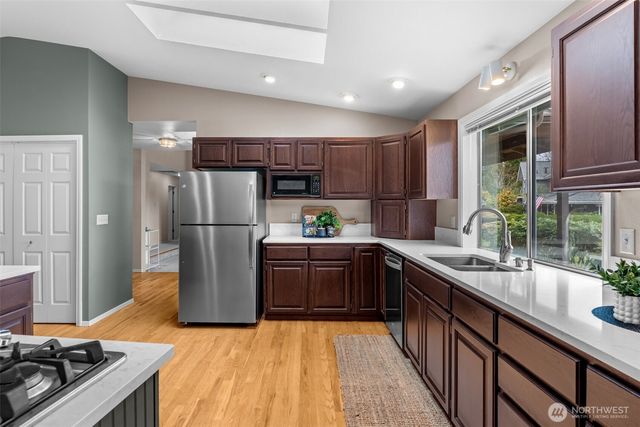 2590 NE William E Sutton Road, Bremerton, WA 98311