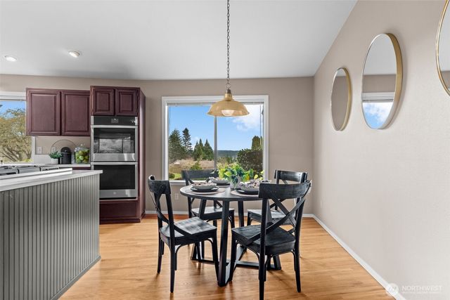 2590 NE William E Sutton Road, Bremerton, WA 98311