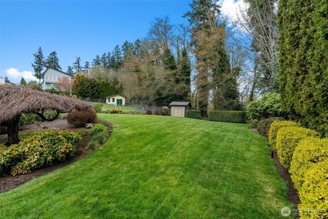 2590 NE William E Sutton Road, Bremerton, WA 98311