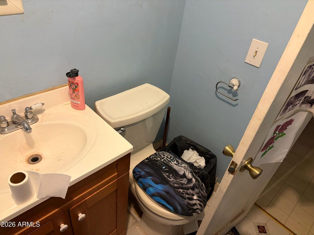 Image 19 of property listing at 2045 S 6TH Avenue, Phoenix, AZ 85003