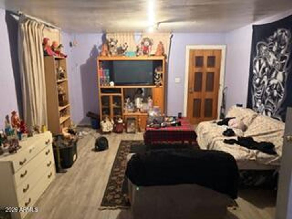 Image 23 of property listing at 2045 S 6TH Avenue, Phoenix, AZ 85003