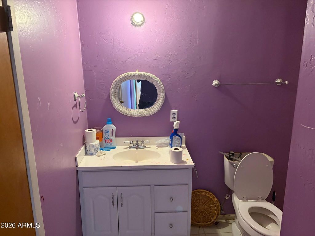 Image 30 of property listing at 2045 S 6TH Avenue, Phoenix, AZ 85003
