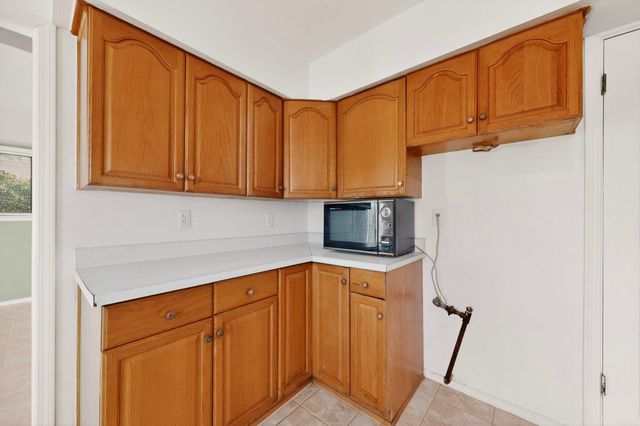 2705 Mountain Road NW, Albuquerque, NM 87104