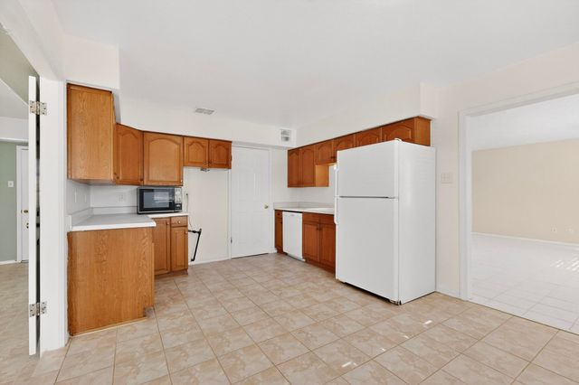 2705 Mountain Road NW, Albuquerque, NM 87104