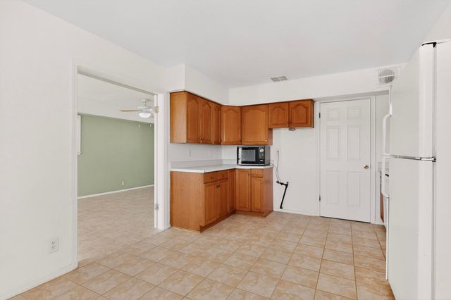 2705 Mountain Road NW, Albuquerque, NM 87104