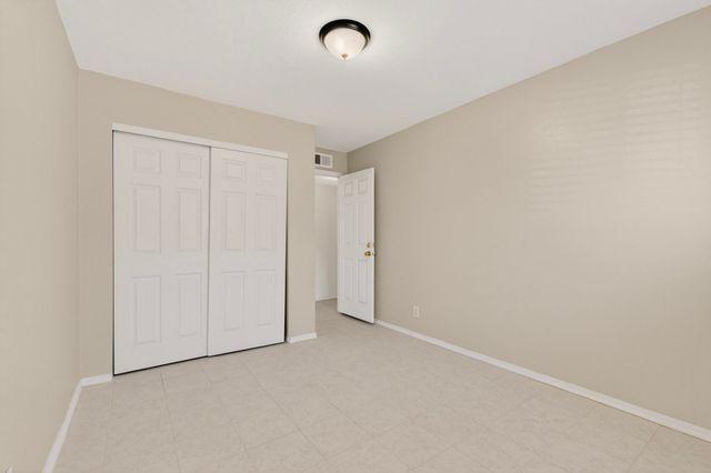 2705 Mountain Road NW, Albuquerque, NM 87104