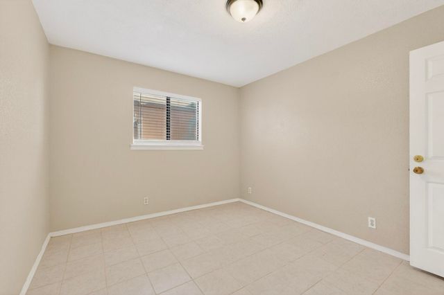 2705 Mountain Road NW, Albuquerque, NM 87104