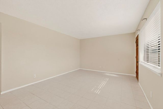 2705 Mountain Road NW, Albuquerque, NM 87104