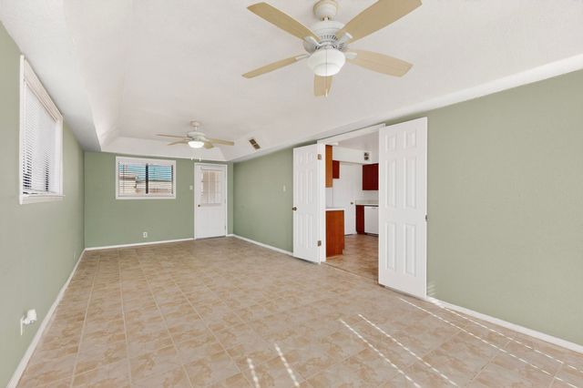 2705 Mountain Road NW, Albuquerque, NM 87104