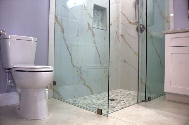 7222 WAYCROSS AVENUE, Tampa, FL 33619