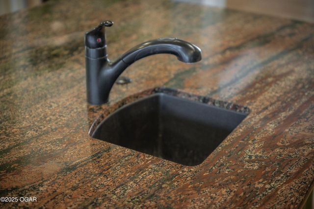 1704 Liam Street, Carthage, MO 64836