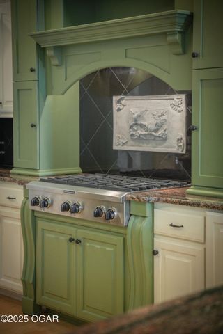 1704 Liam Street, Carthage, MO 64836