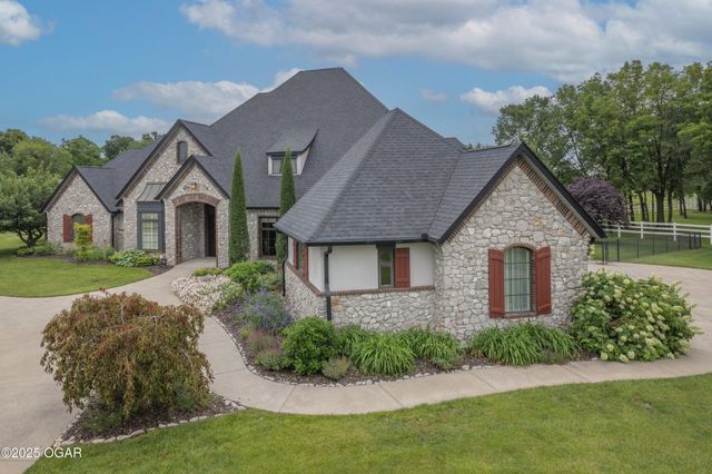 1704 Liam Street, Carthage, MO 64836