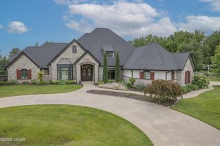 1704 Liam Street, Carthage, MO 64836