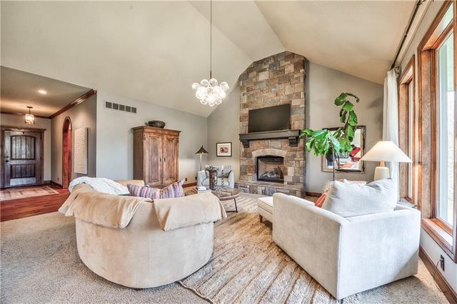 4941 Noland Road, Shawnee, KS 66216