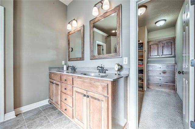 4941 Noland Road, Shawnee, KS 66216