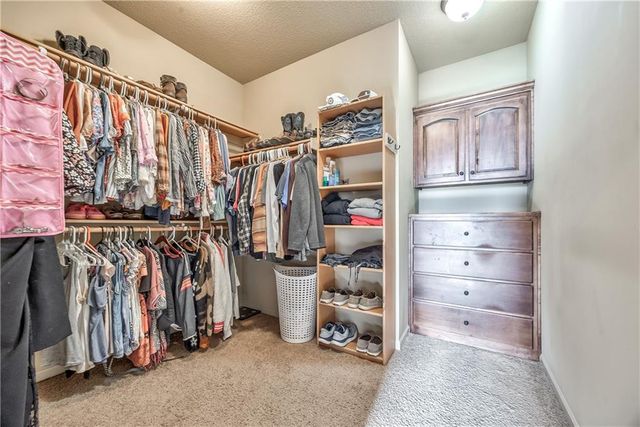 4941 Noland Road, Shawnee, KS 66216