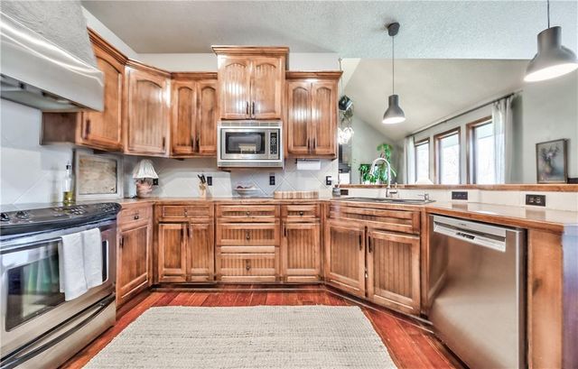 4941 Noland Road, Shawnee, KS 66216