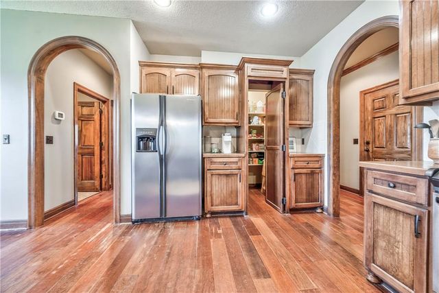 4941 Noland Road, Shawnee, KS 66216