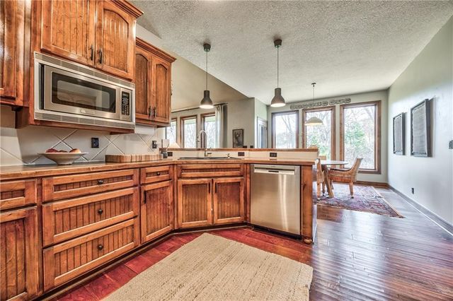 4941 Noland Road, Shawnee, KS 66216