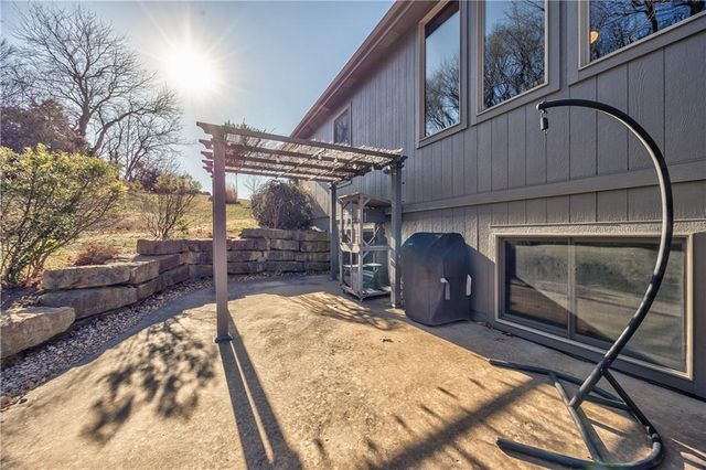 4941 Noland Road, Shawnee, KS 66216