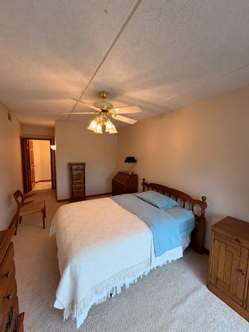 1111 Burlington Avenue 312, Lisle, IL 60532