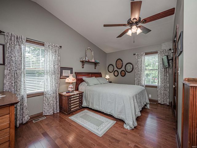 11501 Old State Road, Evansville, IN 47725