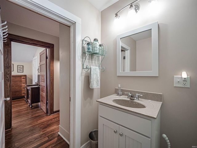 11501 Old State Road, Evansville, IN 47725