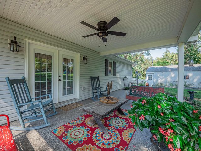 11501 Old State Road, Evansville, IN 47725